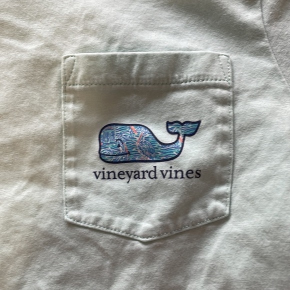 vineyard vines kids shirt! Has been worn, size small. - Picture 3 of 3